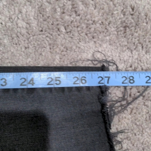 Madewell 9" High-Rise Skinny size 24 Black distressed with raw hem - Picture 9 of 9